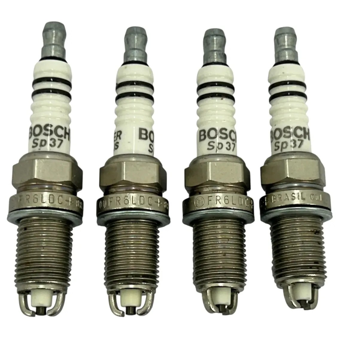 Kit 4 Vela de Ignição para Chevrolet Vectra e Fiat Uno - Bosch - F 000 KE0 P37