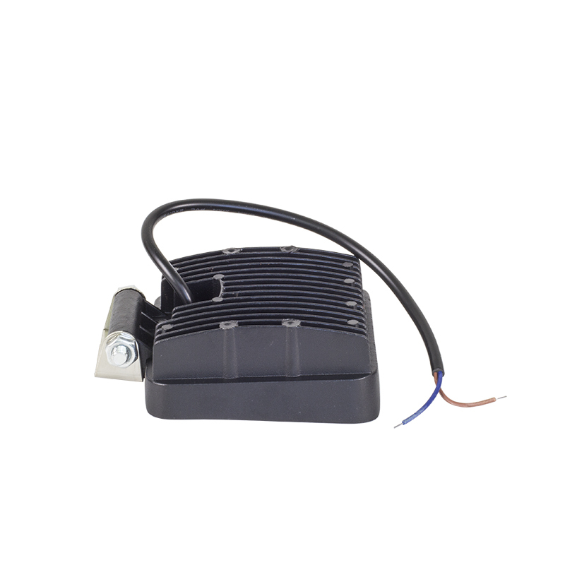Kit Farol Auxiliar Quadrado 9 LEDs 12V/24V 33W - Teslla - Tk1001A